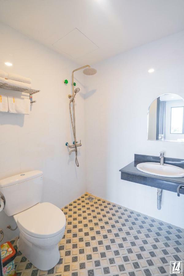 Luffy Hotel Uong Bi Exteriör bild